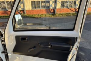 サムネイル: 令和1年　キャリイトラック　KCパワステ農繁仕様　４WD　車検2年付　