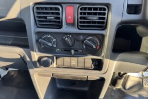 サムネイル: 令和1年　キャリイトラック　KCパワステ農繁仕様　４WD　車検2年付　