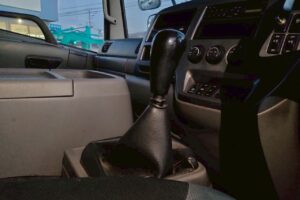 サムネイル: 平成23年式　コンドル増トンクレーン　4段ラジコン　ベッド付き　アルミアオリ