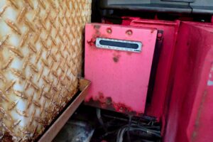 サムネイル: 平成23年式　コンドル増トンクレーン　4段ラジコン　ベッド付き　アルミアオリ