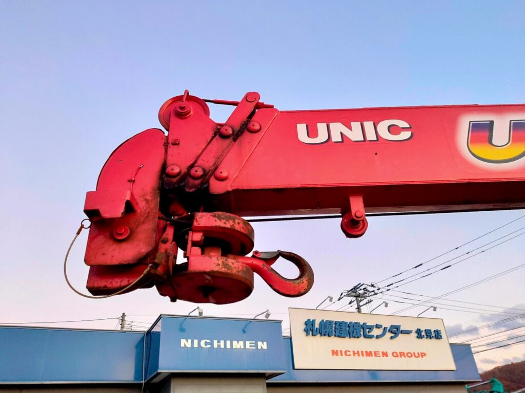 平成23年式　コンドル増トンクレーン　4段ラジコン　ベッド付き　アルミアオリ