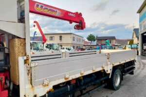 サムネイル: 平成23年式　コンドル増トンクレーン　4段ラジコン　ベッド付き　アルミアオリ