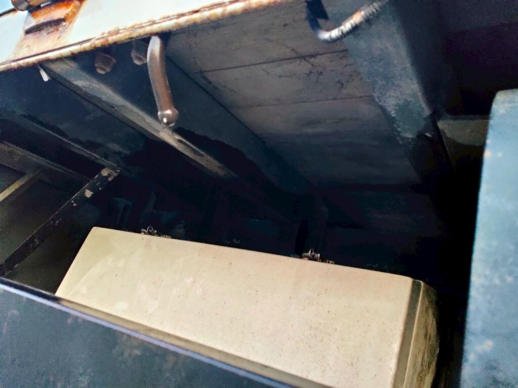 平成23年式　コンドル増トンクレーン　4段ラジコン　ベッド付き　アルミアオリ