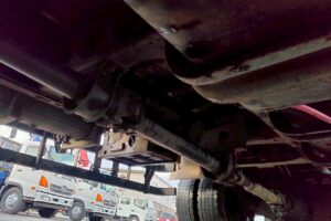 サムネイル: 平成23年式　コンドル増トンクレーン　4段ラジコン　ベッド付き　アルミアオリ