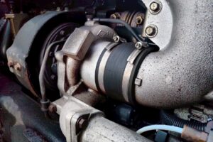 サムネイル: 平成23年式　コンドル増トンクレーン　4段ラジコン　ベッド付き　アルミアオリ