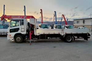 サムネイル: 平成23年式　コンドル増トンクレーン　4段ラジコン　ベッド付き　アルミアオリ