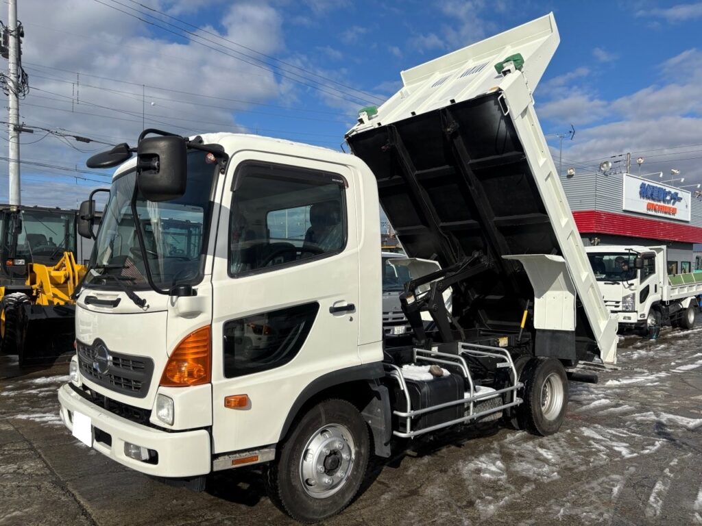 平成25年　日野　レンジャー　４トンダンプ　電動コボレーン付・荷台塗装済！（車検令和8年10月）