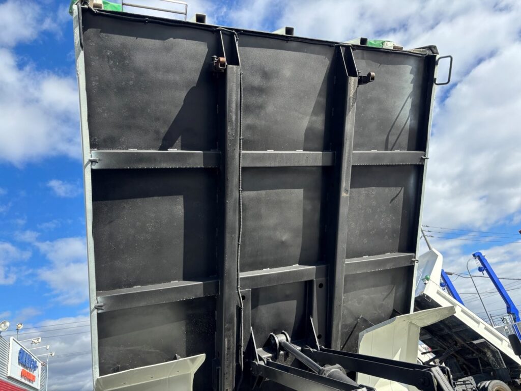 平成25年　日野　レンジャー　４トンダンプ　電動コボレーン付・荷台塗装済！（車検令和8年10月）