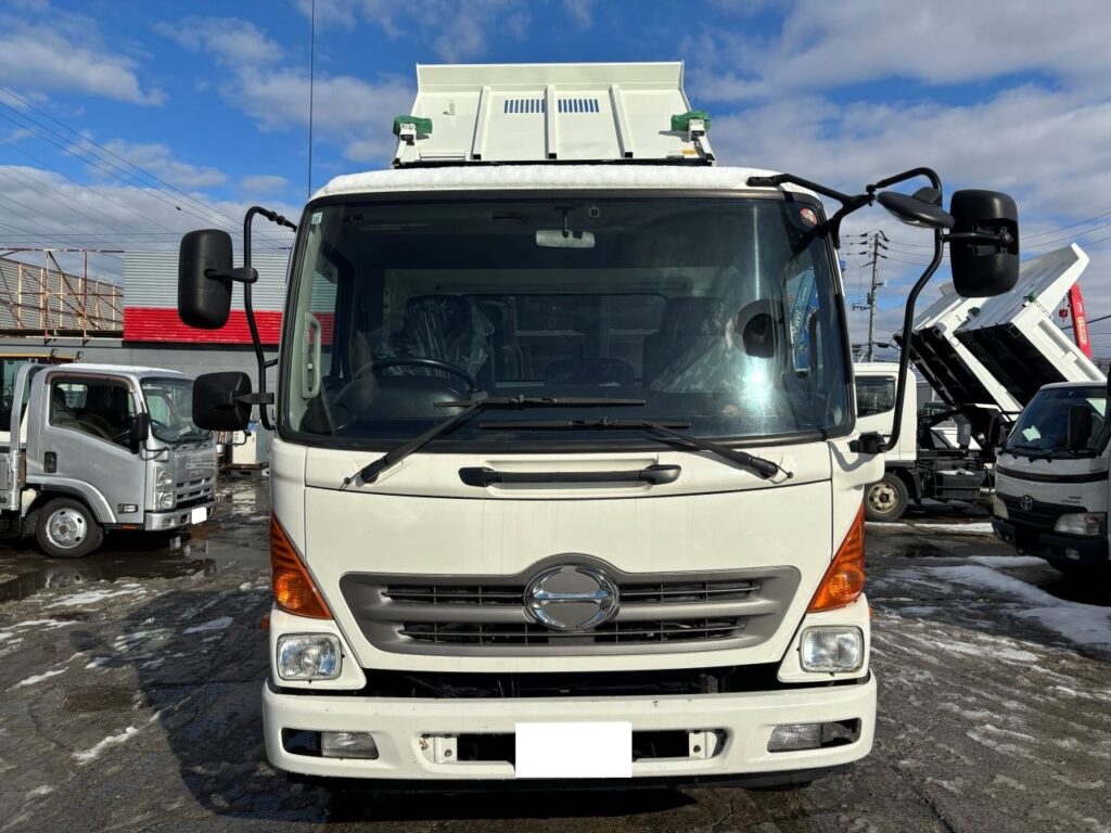 平成25年　日野　レンジャー　４トンダンプ　電動コボレーン付・荷台塗装済！（車検令和8年10月）