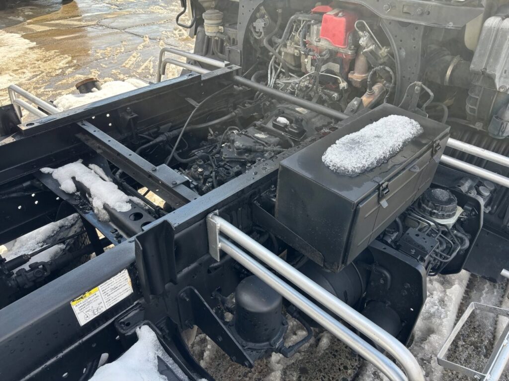 平成25年　日野　レンジャー　４トンダンプ　電動コボレーン付・荷台塗装済！（車検令和8年10月）