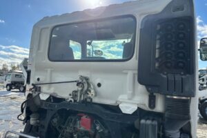 サムネイル: 平成25年　日野　レンジャー　４トンダンプ　電動コボレーン付・荷台塗装済！（車検令和8年10月）