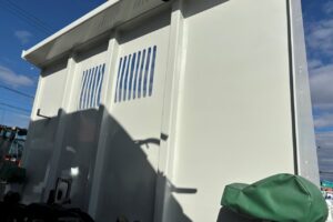 サムネイル: 平成25年　日野　レンジャー　４トンダンプ　電動コボレーン付・荷台塗装済！（車検令和8年10月）