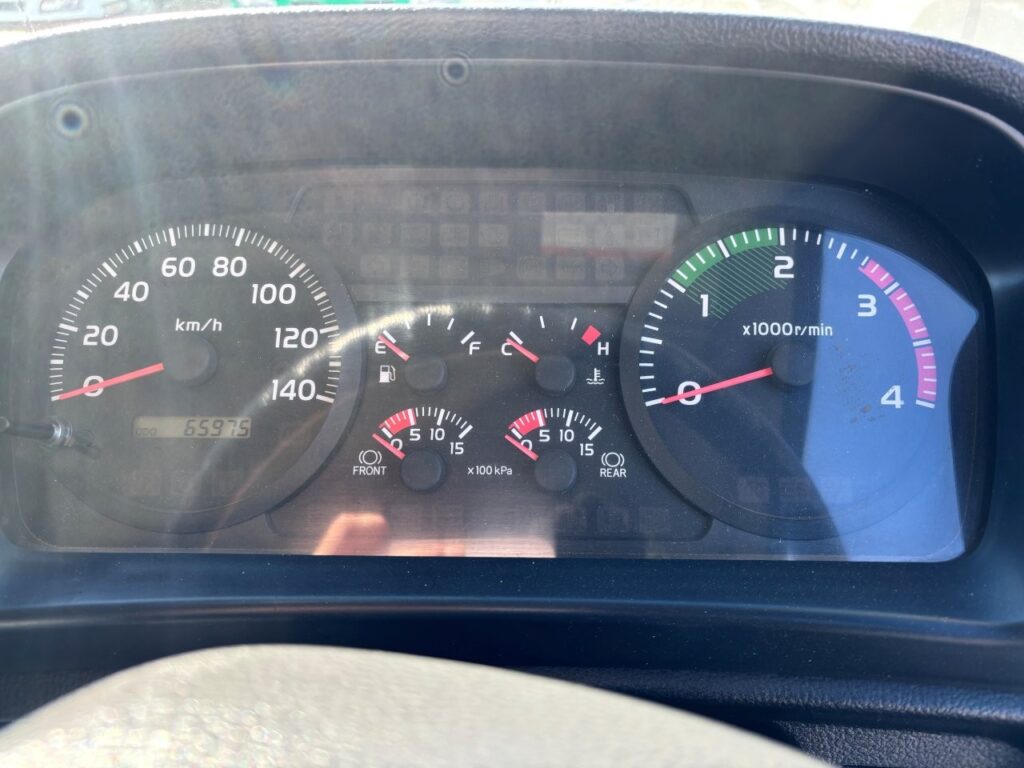 平成25年　日野　レンジャー　４トンダンプ　電動コボレーン付・荷台塗装済！（車検令和8年10月）