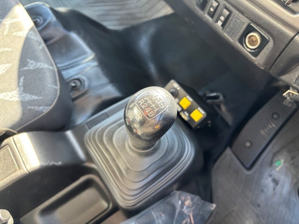 平成25年　日野　レンジャー　４トンダンプ　電動コボレーン付・荷台塗装済！（車検令和8年10月）