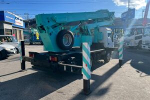 サムネイル: 平成21年式　エルフ15.7m屈伸式ブーム高所作業車　スチールバケット