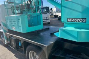 サムネイル: 平成21年式　エルフ15.7m屈伸式ブーム高所作業車　スチールバケット