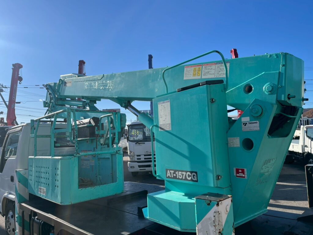 平成21年式　エルフ15.7m屈伸式ブーム高所作業車　スチールバケット