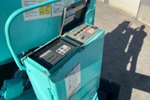 サムネイル: 平成21年式　エルフ15.7m屈伸式ブーム高所作業車　スチールバケット