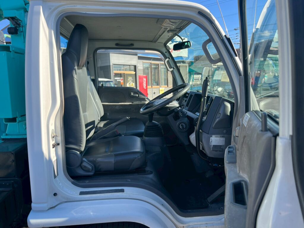 平成21年式　エルフ15.7m屈伸式ブーム高所作業車　スチールバケット