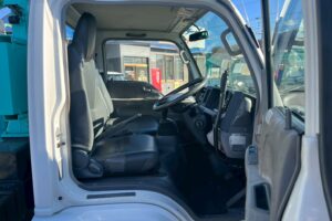 サムネイル: 平成21年式　エルフ15.7m屈伸式ブーム高所作業車　スチールバケット