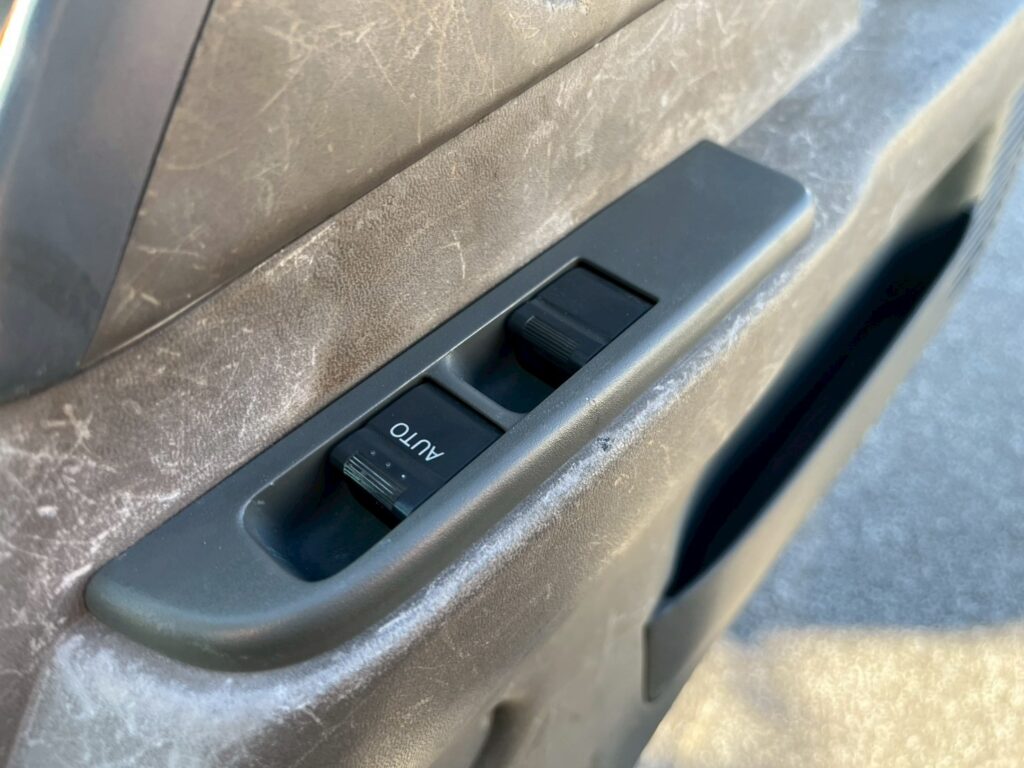 平成21年式　エルフ15.7m屈伸式ブーム高所作業車　スチールバケット