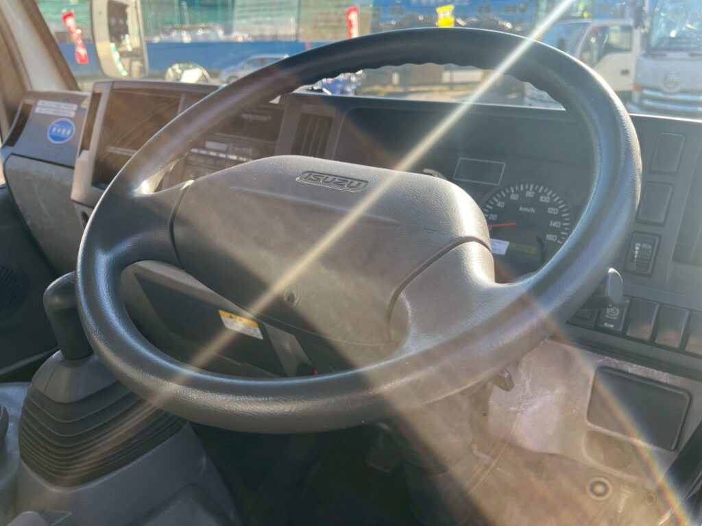 北見店おすすめ！！◆平成21年式　いすゞ　エルフ15.7m　◆屈伸式ブーム高所作業車　スチールバケット (車検1年付）　札幌・江別・旭川・北見・釧路どこでも全国対応可能です！　　　　　　　　　　　　　　　　お問い合わせは北見店へ～TEL0157-57-7166～