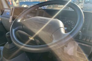 サムネイル: 北見店おすすめ！！◆平成21年式　いすゞ　エルフ15.7m　◆屈伸式ブーム高所作業車　スチールバケット (車検1年付）　札幌・江別・旭川・北見・釧路どこでも全国対応可能です！　　　　　　　　　　　　　　　　お問い合わせは北見店へ～TEL0157-57-7166～