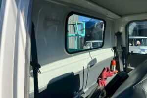 サムネイル: 北見店おすすめ！！◆平成21年式　いすゞ　エルフ15.7m　◆屈伸式ブーム高所作業車　スチールバケット (車検1年付）　札幌・江別・旭川・北見・釧路どこでも全国対応可能です！　　　　　　　　　　　　　　　　お問い合わせは北見店へ～TEL0157-57-7166～