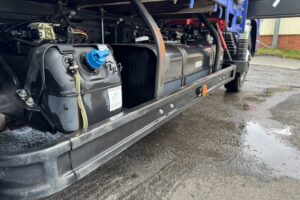 サムネイル: 平成25年　アトラス3トン4段クレーンロング ラジコン アルミアオリ 車検令和8年6月