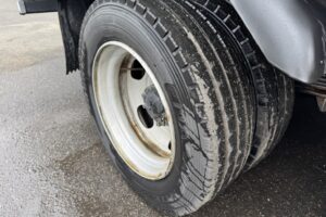 サムネイル: 平成25年　アトラス3トン4段クレーンロング ラジコン アルミアオリ 車検令和8年6月