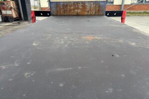 サムネイル: 平成25年　アトラス3トン4段クレーンロング ラジコン アルミアオリ 車検令和8年6月