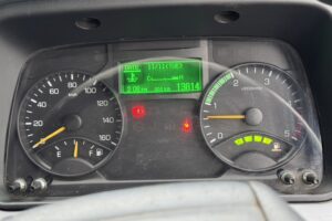 サムネイル: 平成25年　アトラス3トン4段クレーンロング ラジコン アルミアオリ 車検令和8年6月