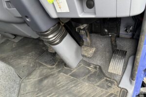 サムネイル: 平成25年　アトラス3トン4段クレーンロング ラジコン アルミアオリ 車検令和8年6月