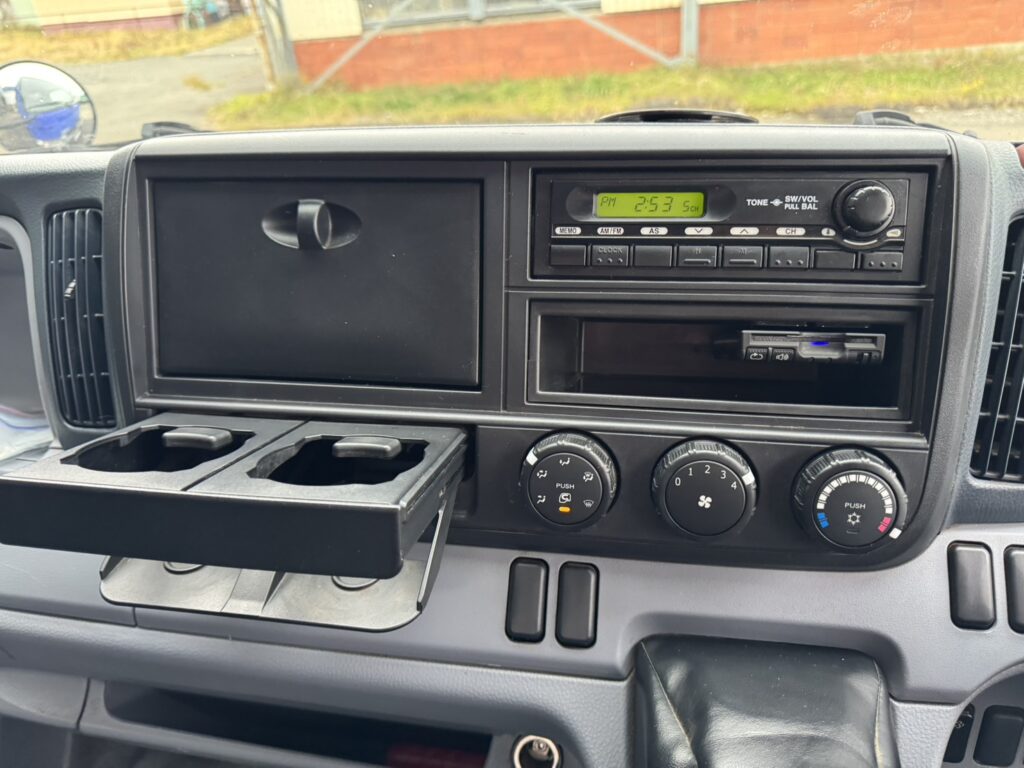 平成25年　アトラス3トン4段クレーンロング ラジコン アルミアオリ 車検令和8年6月