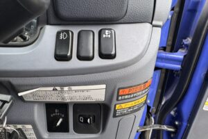 サムネイル: 平成25年　アトラス3トン4段クレーンロング ラジコン アルミアオリ 車検令和8年6月