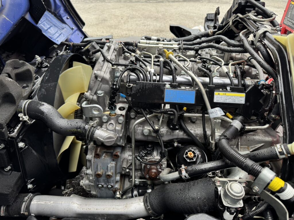 平成25年　アトラス3トン4段クレーンロング ラジコン アルミアオリ 車検令和8年6月