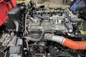 サムネイル: 平成25年　アトラス3トン4段クレーンロング ラジコン アルミアオリ 車検令和8年6月