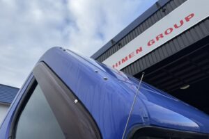 サムネイル: 平成25年　アトラス3トン4段クレーンロング ラジコン アルミアオリ 車検令和8年6月