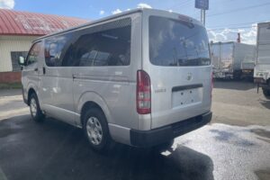 サムネイル: 令和2年　トヨタハイエースバン ロングDX 寒冷地仕様 車検1年付