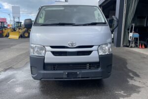 サムネイル: 令和2年　トヨタハイエースバン ロングDX 寒冷地仕様 車検1年付
