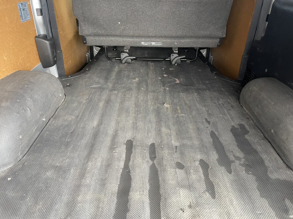 令和2年　トヨタハイエースバン ロングDX 寒冷地仕様 車検1年付