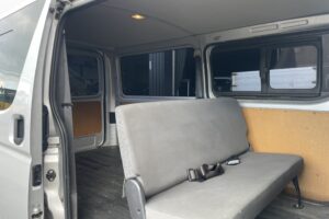 サムネイル: 令和2年　トヨタハイエースバン ロングDX 寒冷地仕様 車検1年付