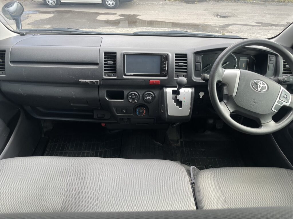 令和2年　トヨタハイエースバン ロングDX 寒冷地仕様 車検1年付