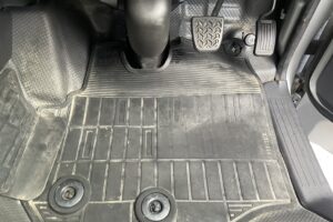 サムネイル: 令和2年　トヨタハイエースバン ロングDX 寒冷地仕様 車検1年付