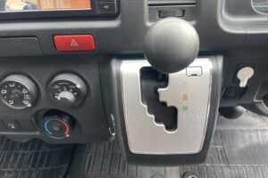 サムネイル: 令和2年　トヨタハイエースバン ロングDX 寒冷地仕様 車検1年付