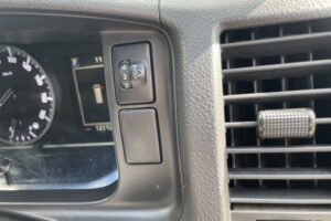 サムネイル: 令和2年　トヨタハイエースバン ロングDX 寒冷地仕様 車検1年付