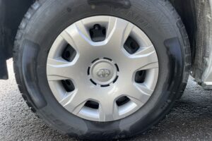 サムネイル: 令和2年　トヨタハイエースバン ロングDX 寒冷地仕様 車検1年付