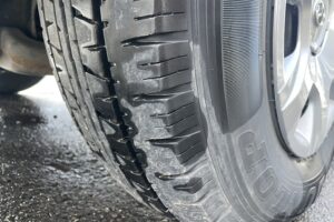 サムネイル: 令和2年　トヨタハイエースバン ロングDX 寒冷地仕様 車検1年付