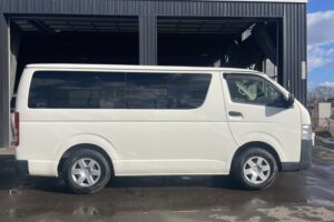 サムネイル: 令和1年　トヨタハイエースバン ロングDX 寒冷地仕様 車検1年付