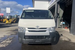 サムネイル: 令和1年　トヨタハイエースバン ロングDX 寒冷地仕様 車検1年付